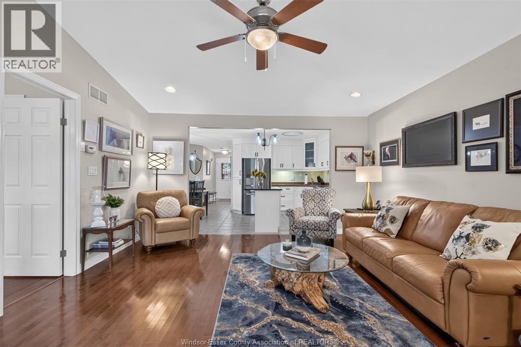 1818 Luxury, Windsor, ON