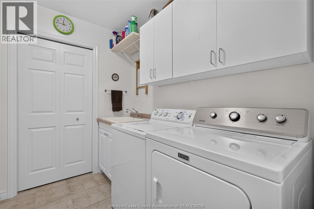 1818 Luxury, Windsor, ON