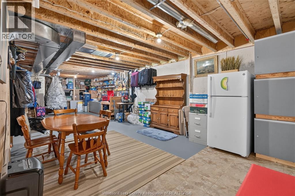 1818 Luxury, Windsor, ON