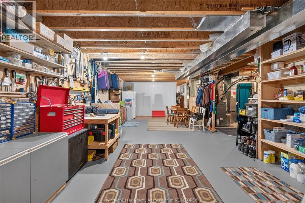 1818 Luxury, Windsor, ON
