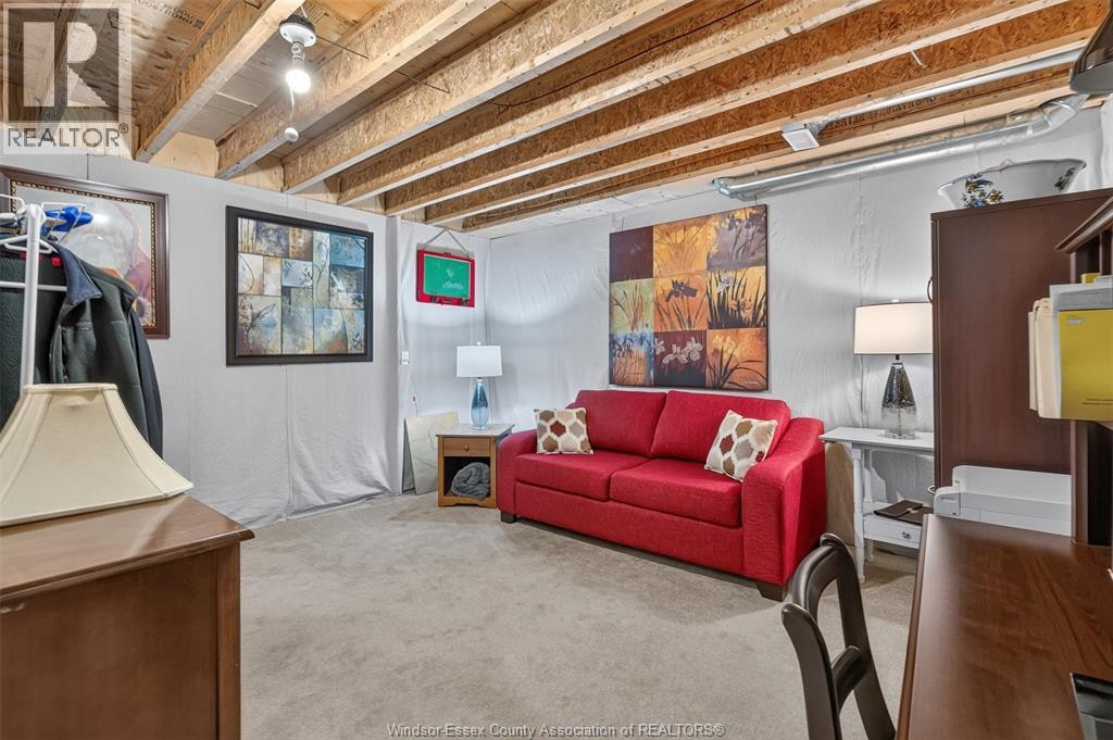 1818 Luxury, Windsor, ON