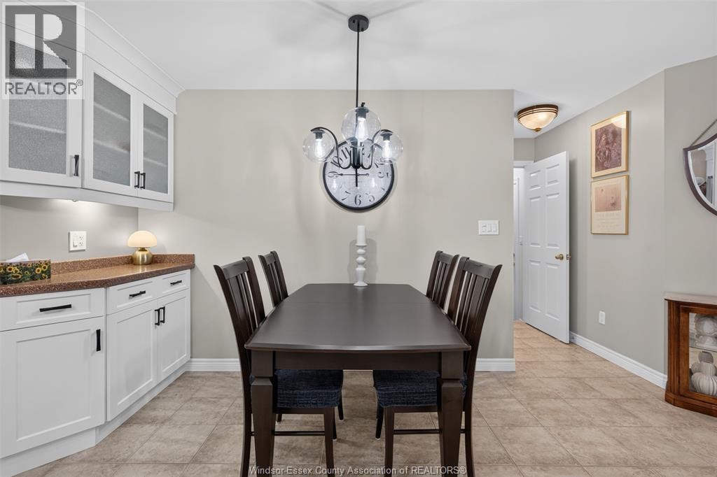 1818 Luxury, Windsor, ON