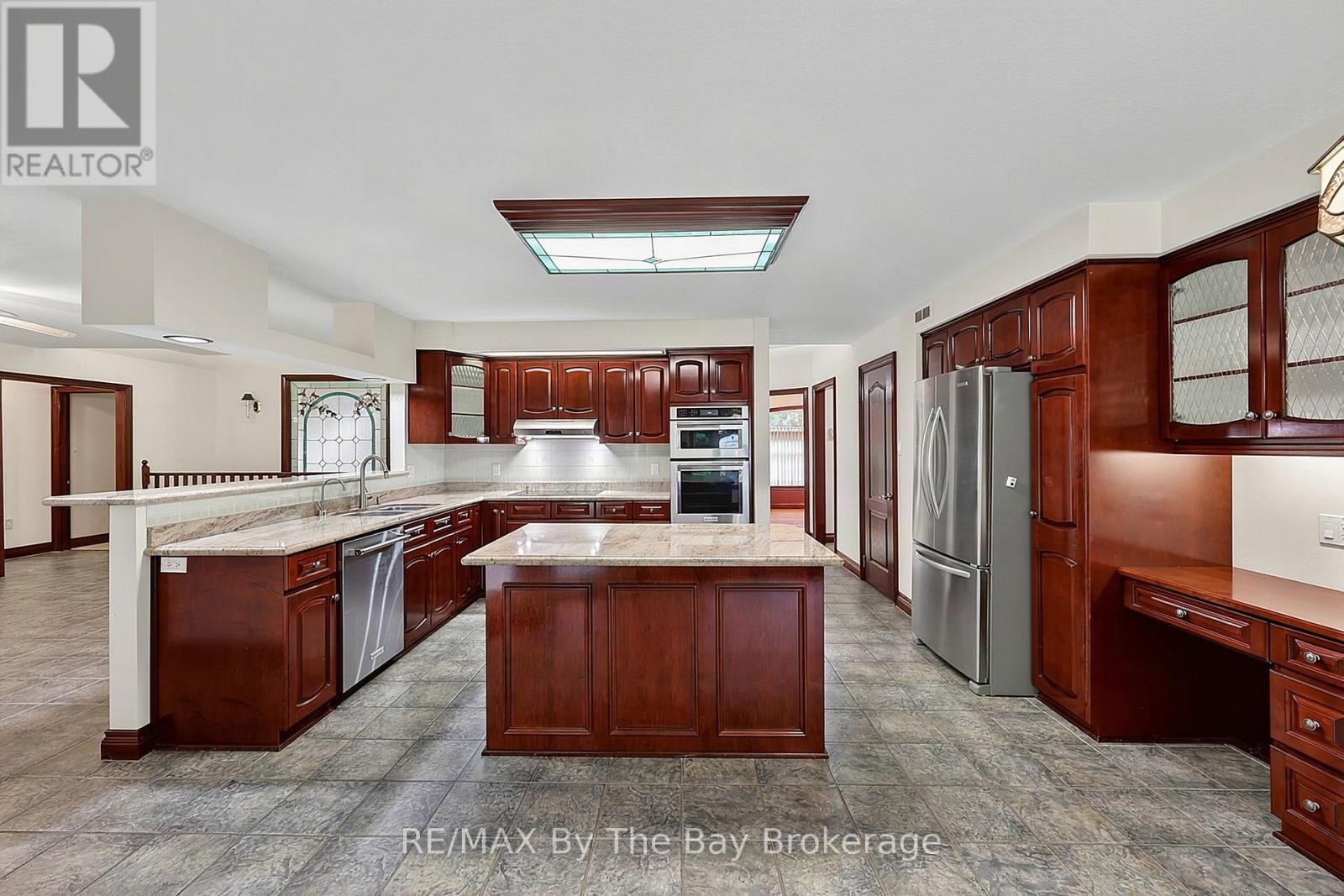 90 Goldfinch Crescent, Tiny, ON
