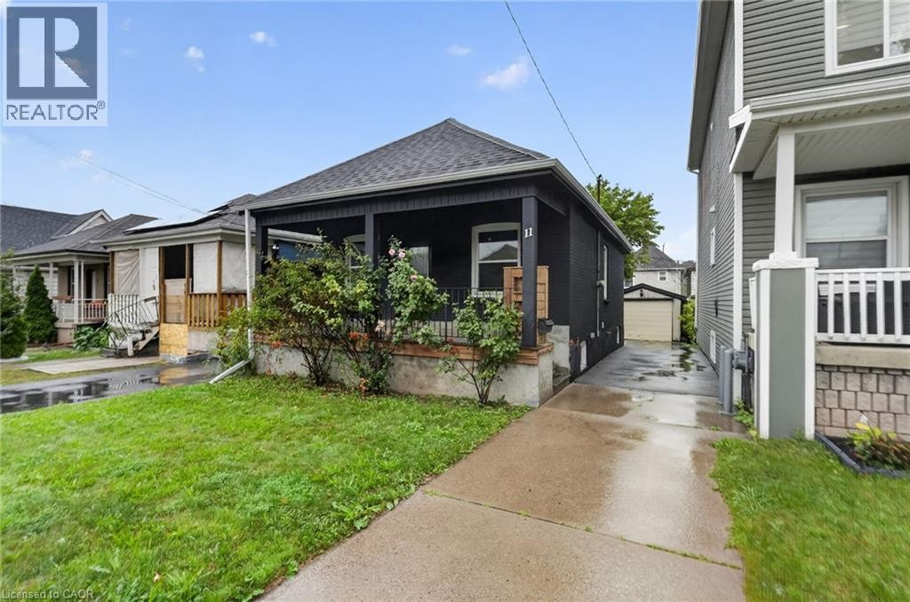 11 Craigmiller Avenue, Hamilton, ON