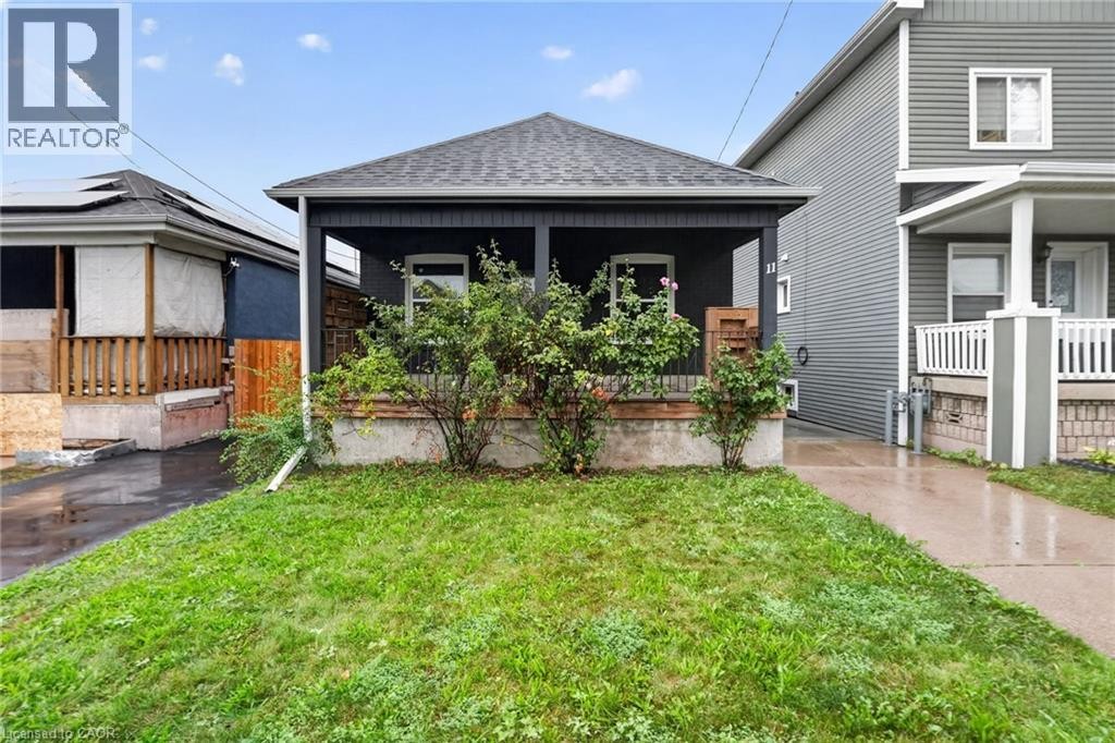 11 Craigmiller Avenue, Hamilton, ON