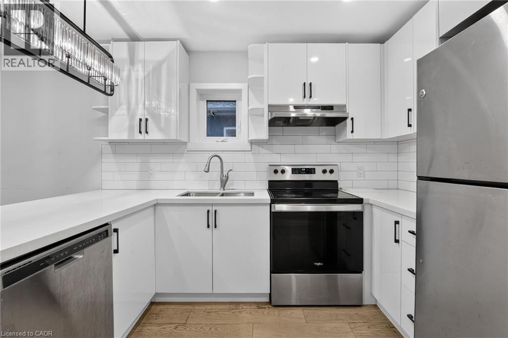 11 Craigmiller Avenue, Hamilton, ON