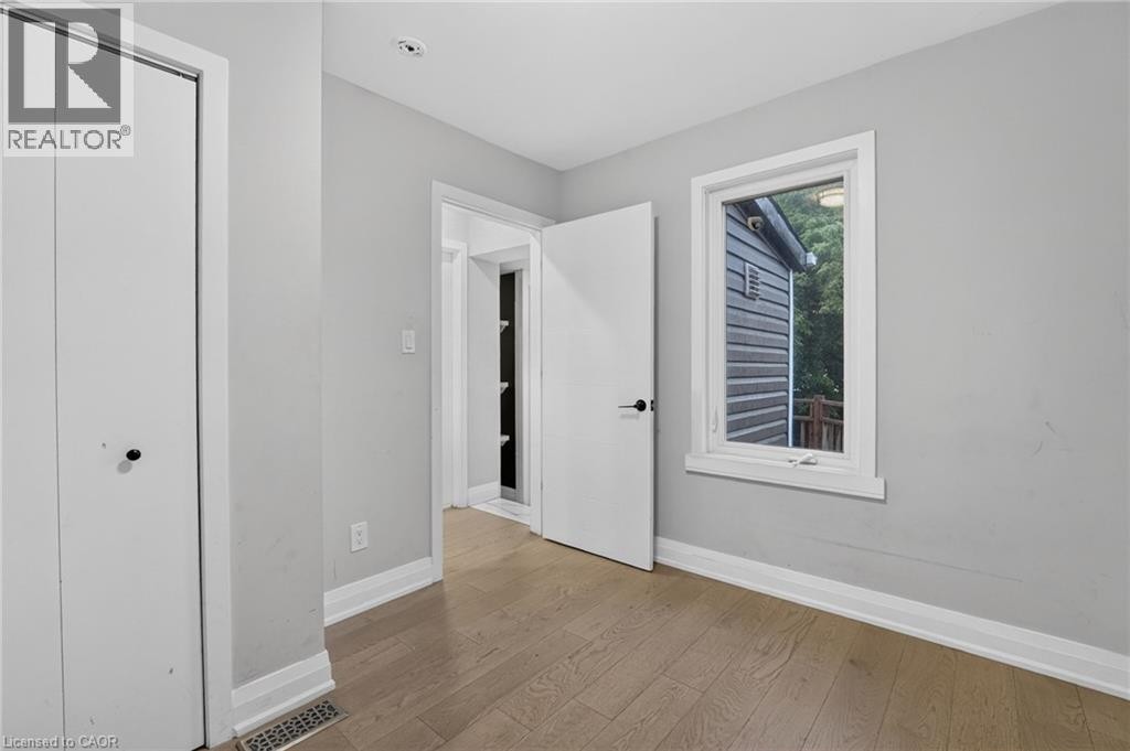 11 Craigmiller Avenue, Hamilton, ON