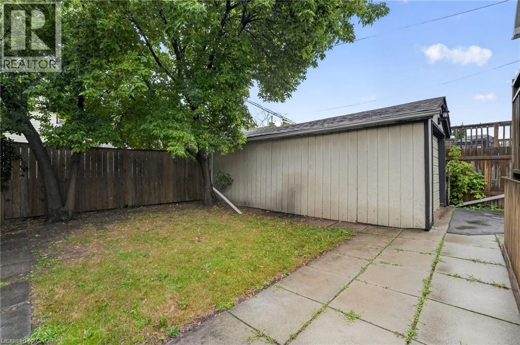 11 Craigmiller Avenue, Hamilton, ON