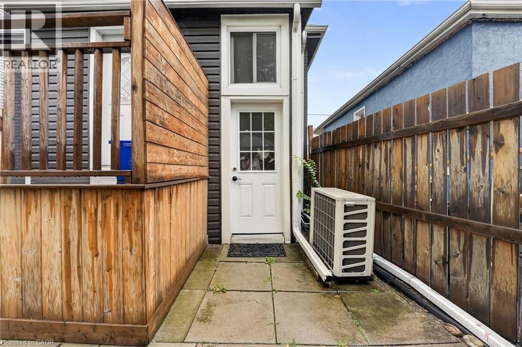 11 Craigmiller Avenue, Hamilton, ON