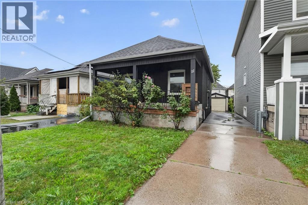 11 Craigmiller Avenue, Hamilton, ON