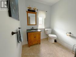 Bathroom #2 - 