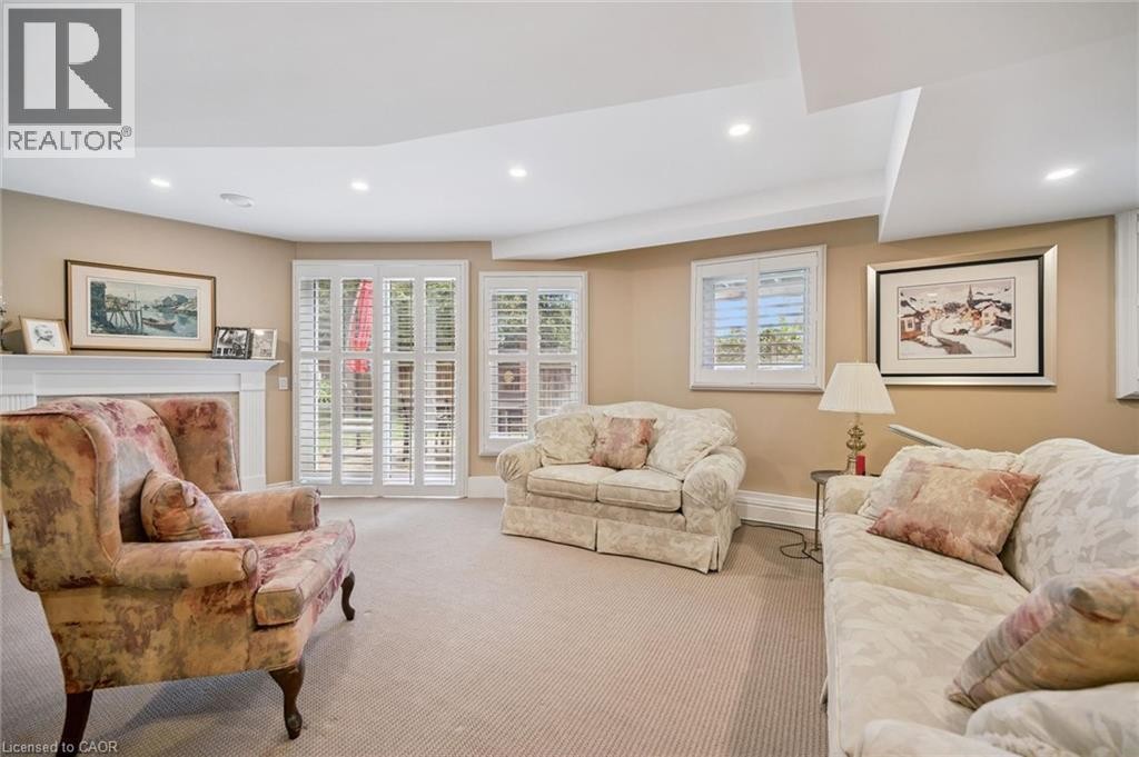 2155 Duncaster Drive Unit# 8, Burlington, ON