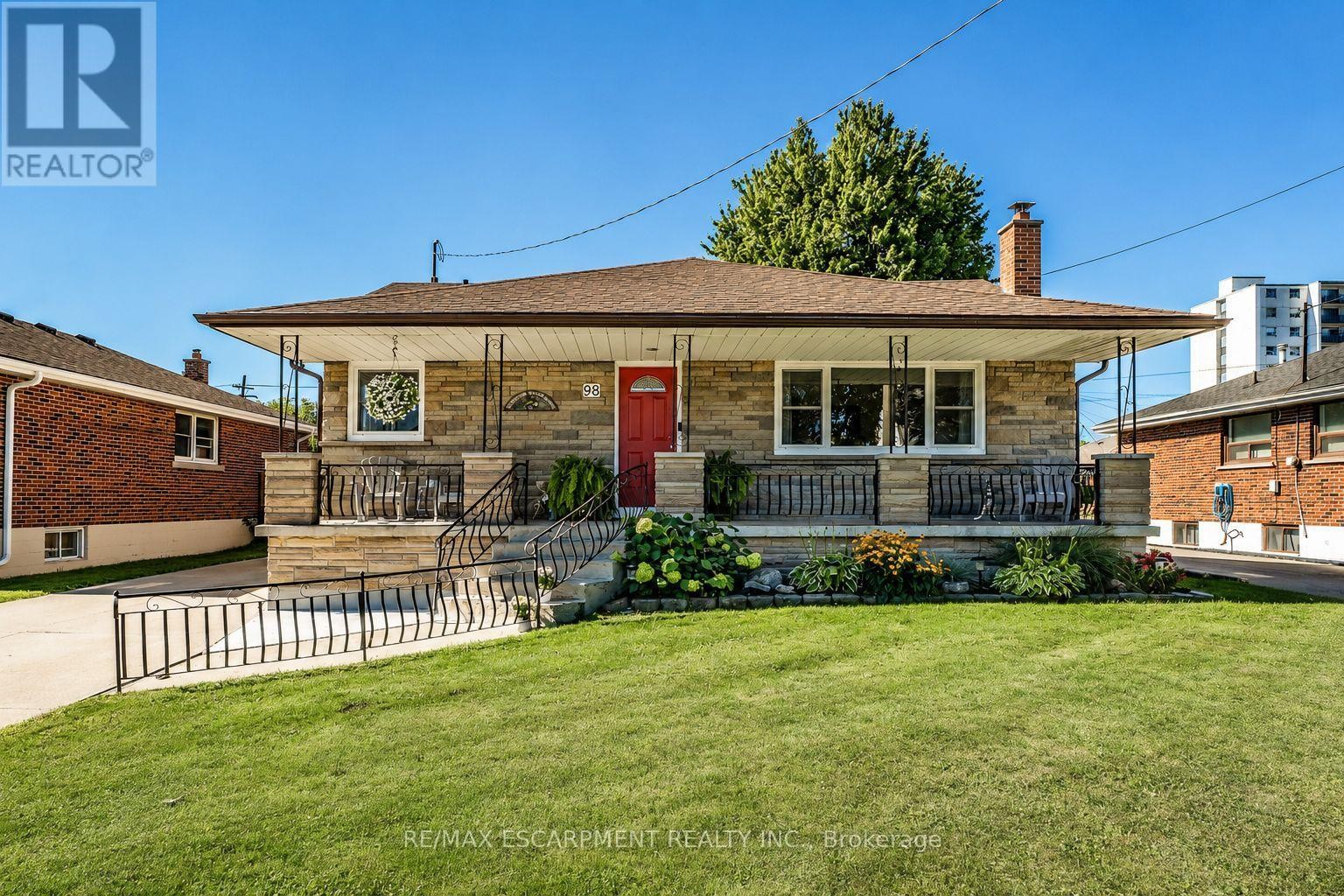 98 Duncombe Drive, Hamilton, ON
