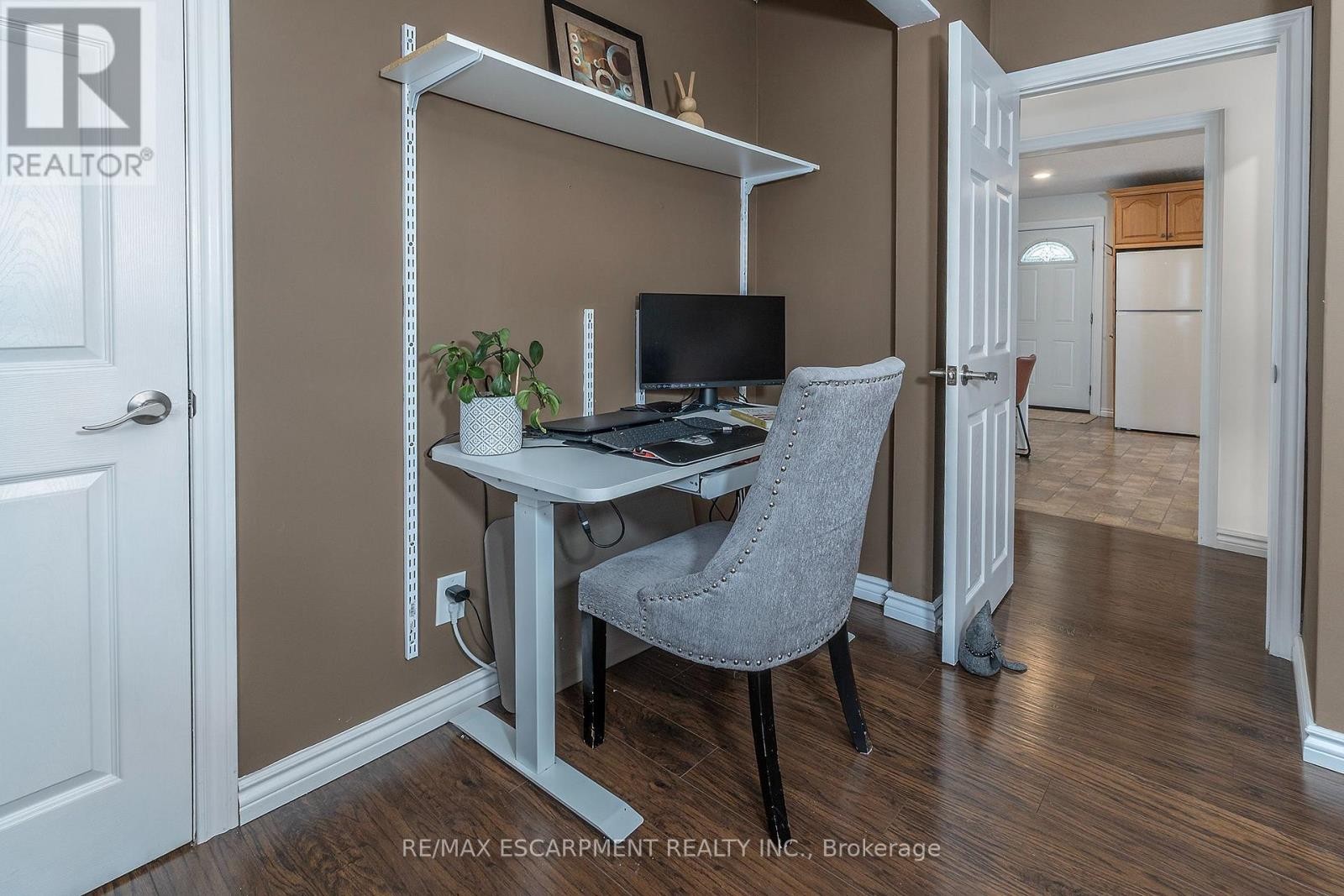98 Duncombe Drive, Hamilton, ON