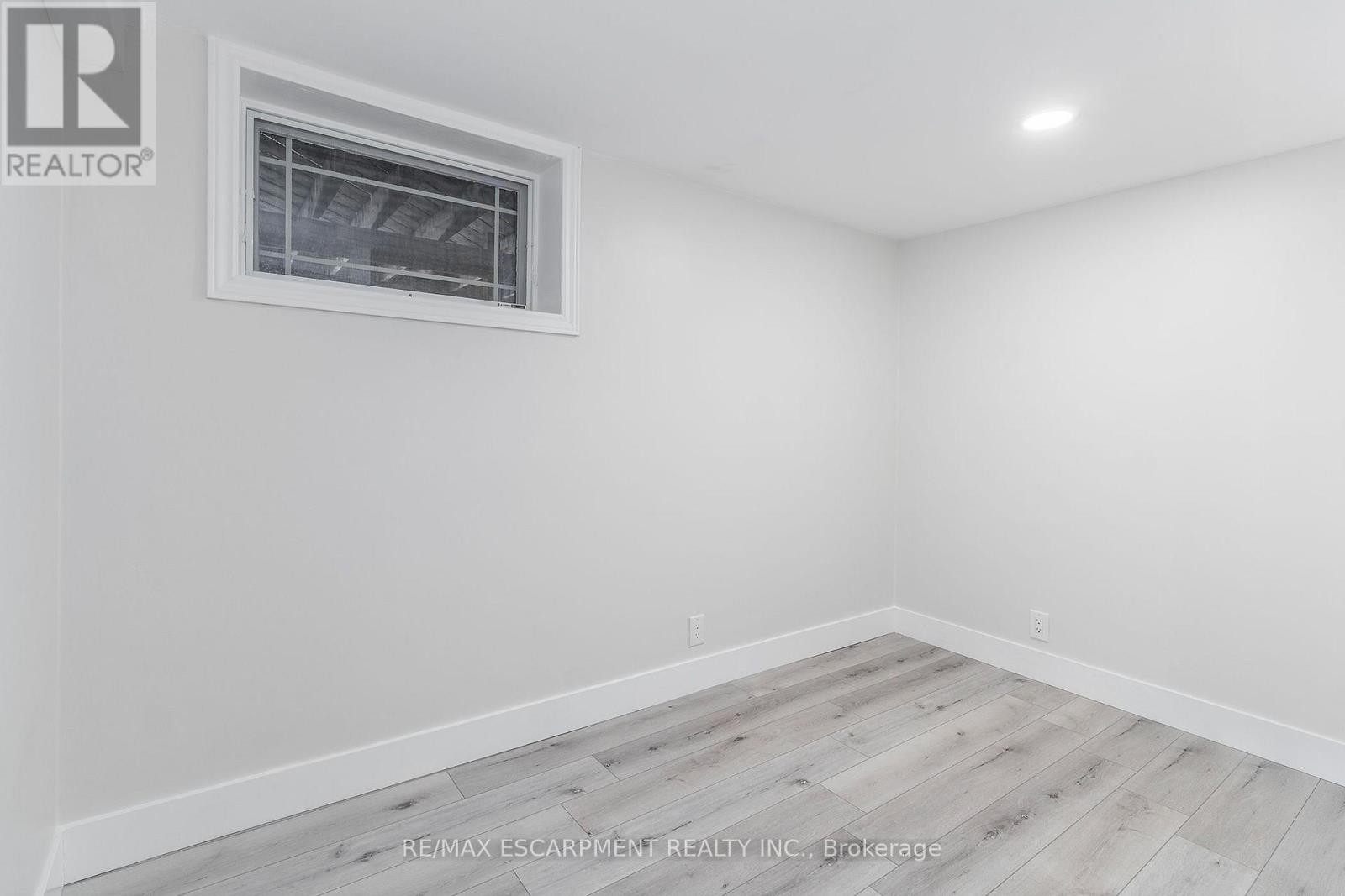 98 Duncombe Drive, Hamilton, ON