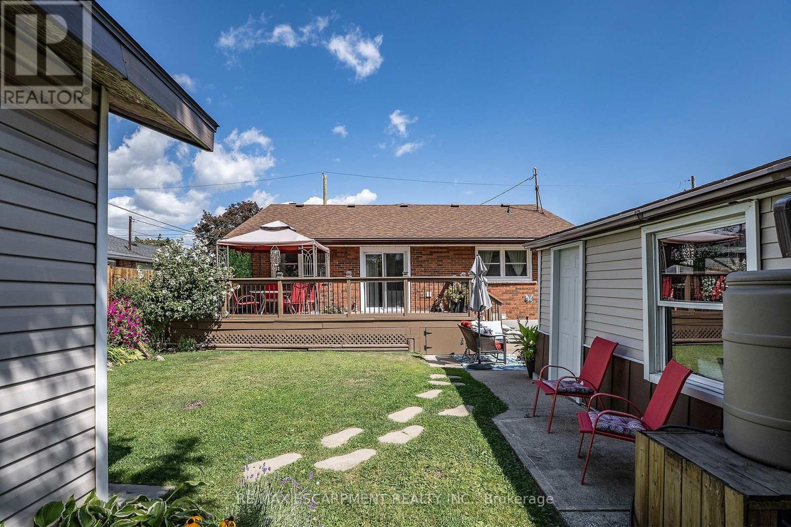 98 Duncombe Drive, Hamilton, ON