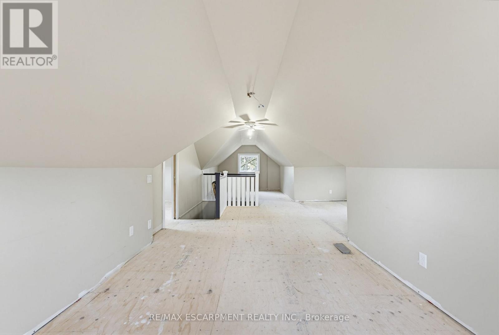 3083 Lakeshore Road, Burlington, ON