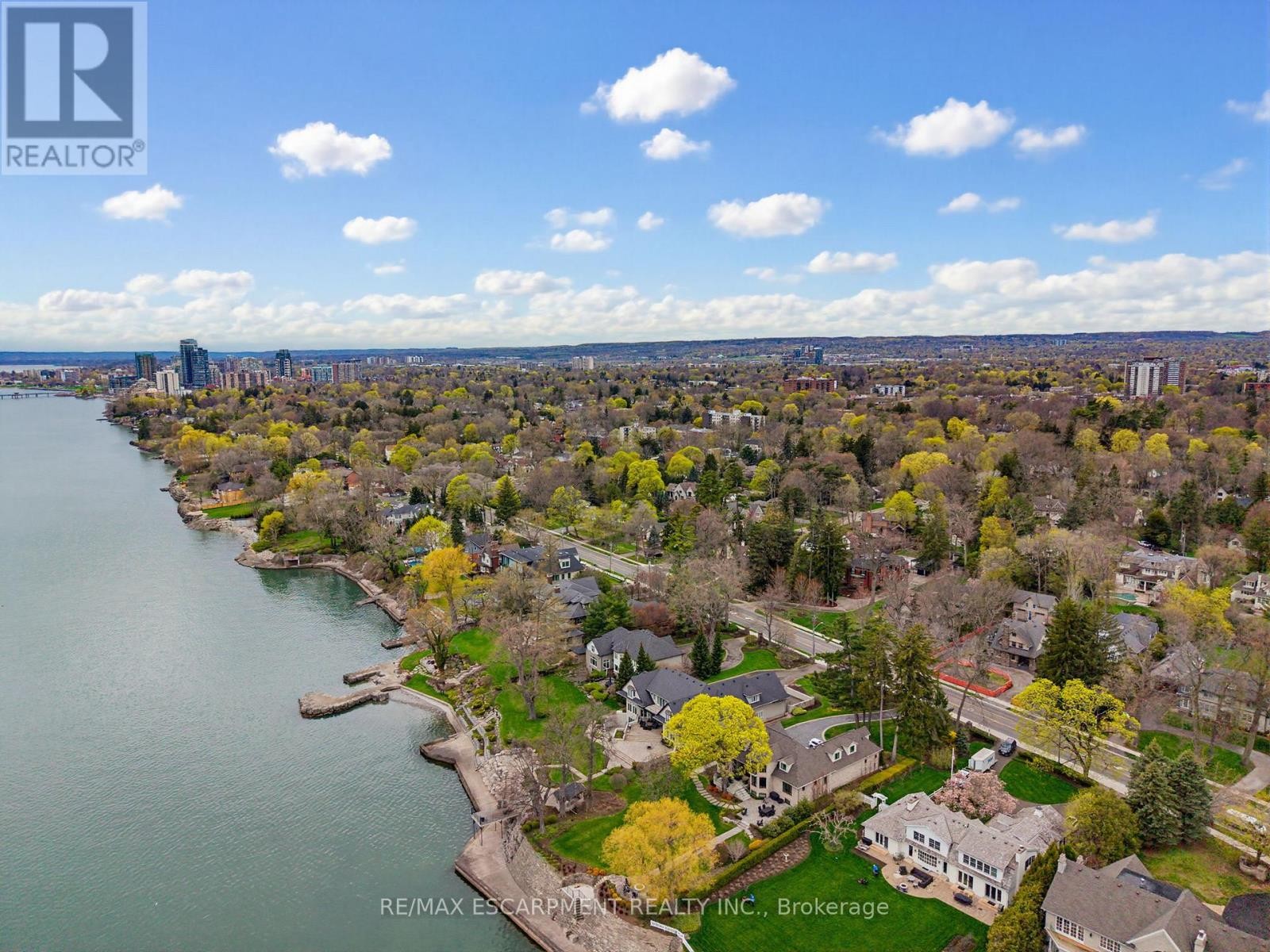 3083 Lakeshore Road, Burlington, ON