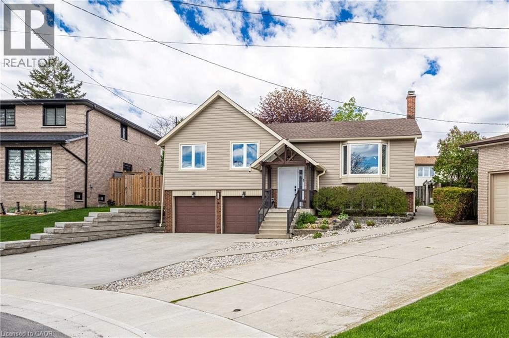 118 Napoli Drive, Hamilton, ON