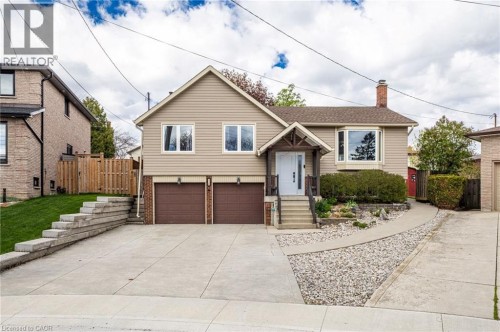 118 Napoli Drive, Hamilton, ON 
