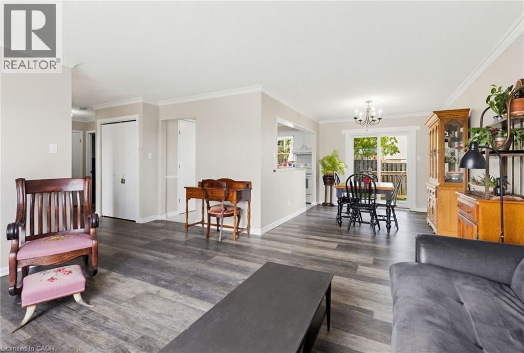 118 Napoli Drive, Hamilton, ON