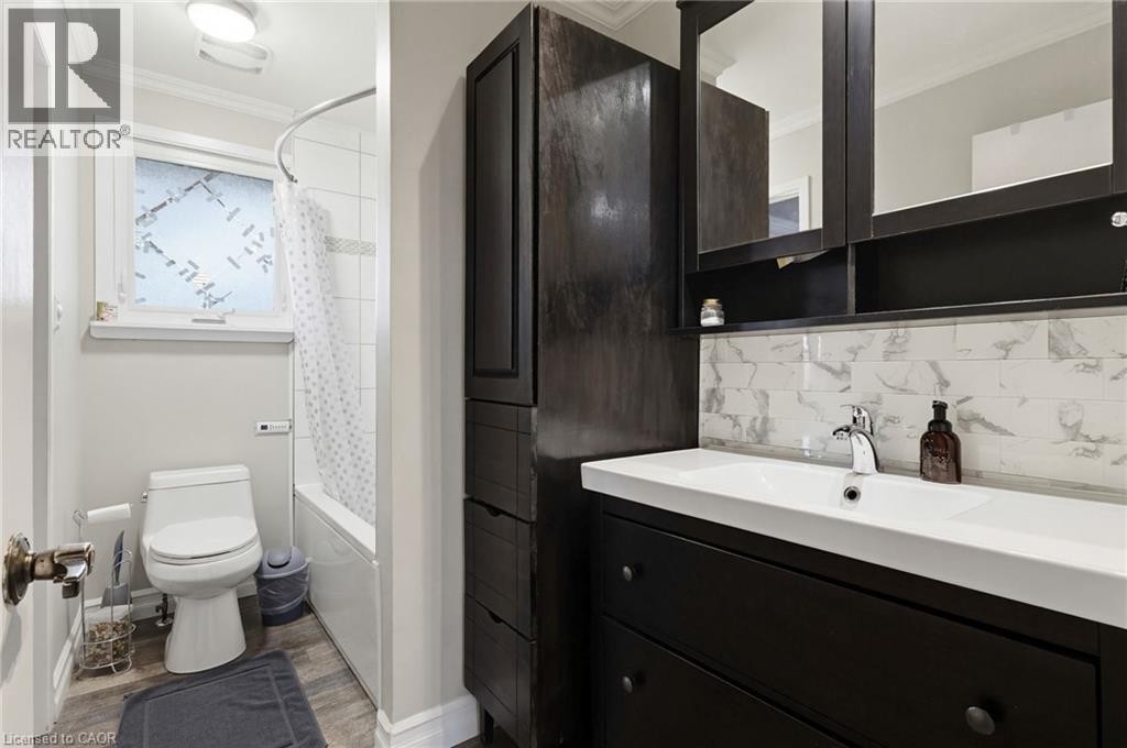 118 Napoli Drive, Hamilton, ON