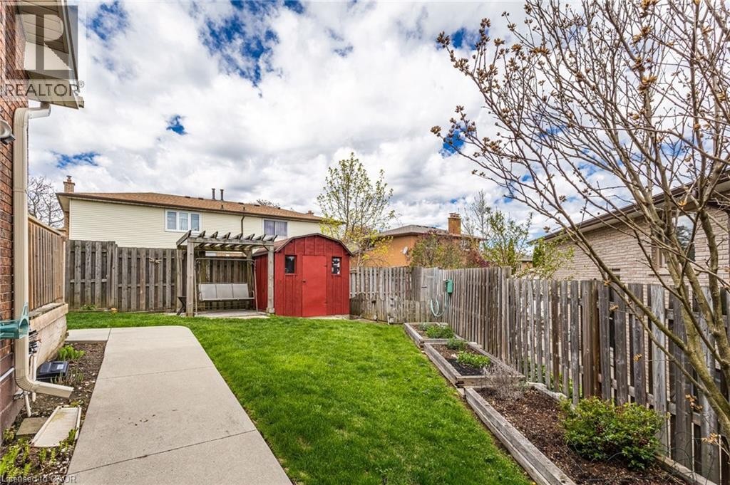 118 Napoli Drive, Hamilton, ON