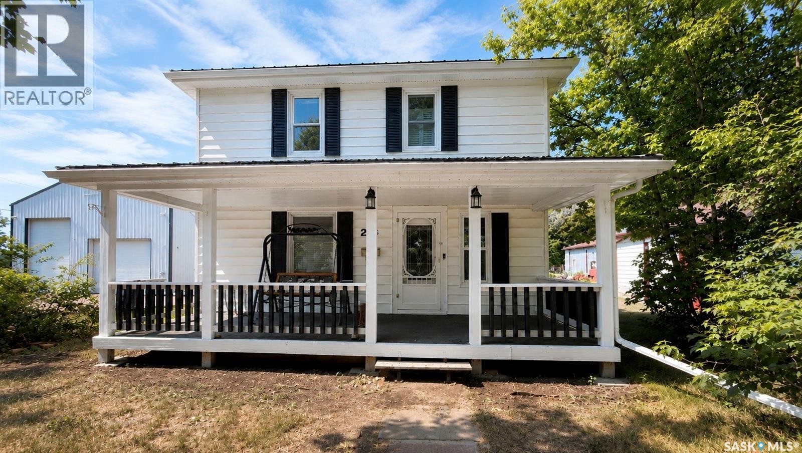 203 2Nd Avenue N, Harris, SK