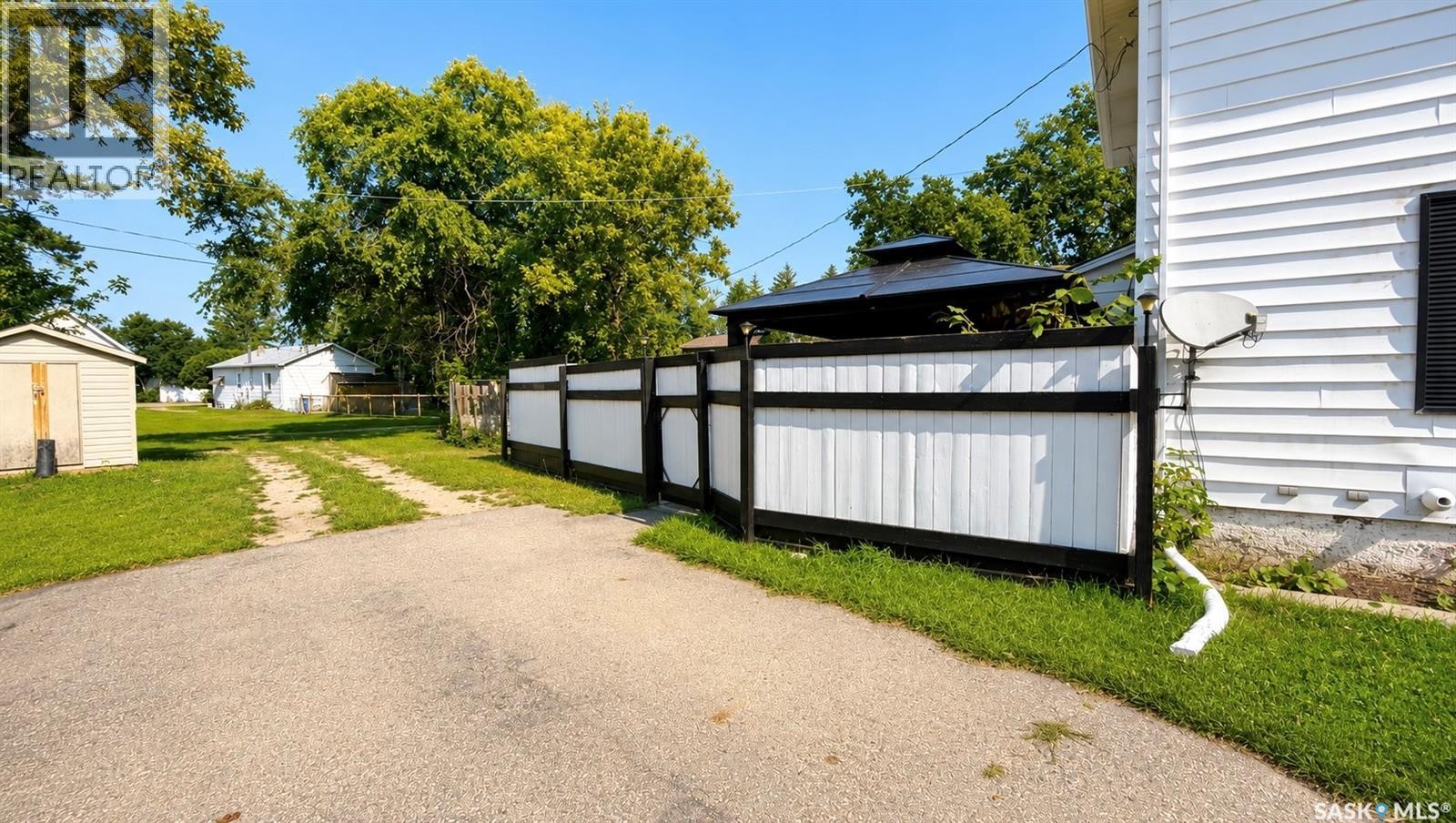 203 2Nd Avenue N, Harris, SK