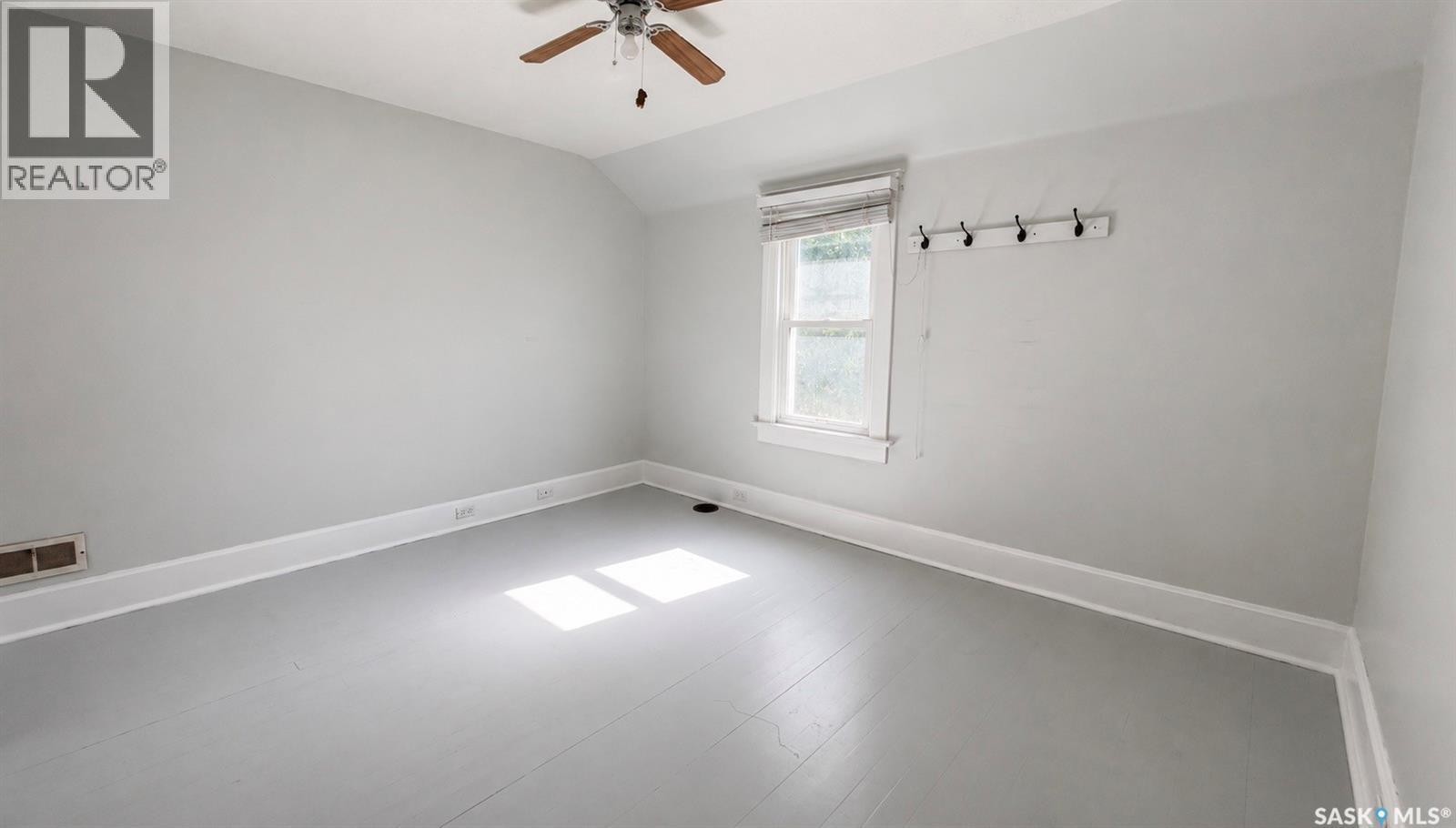 203 2Nd Avenue N, Harris, SK