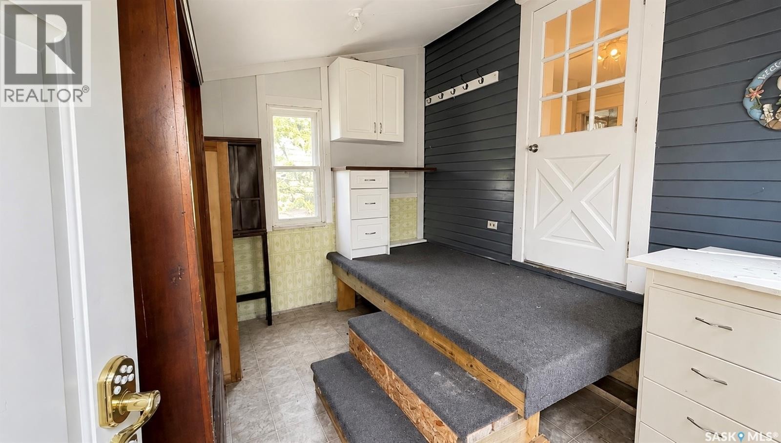 203 2Nd Avenue N, Harris, SK