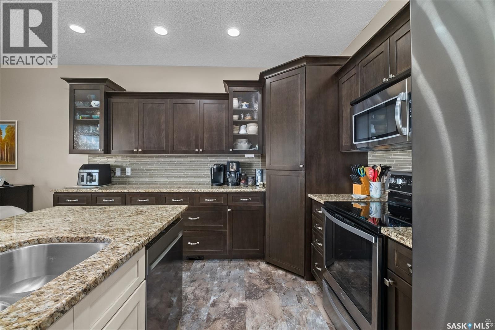18 2805 Lakeview Drive, Prince Albert, SK