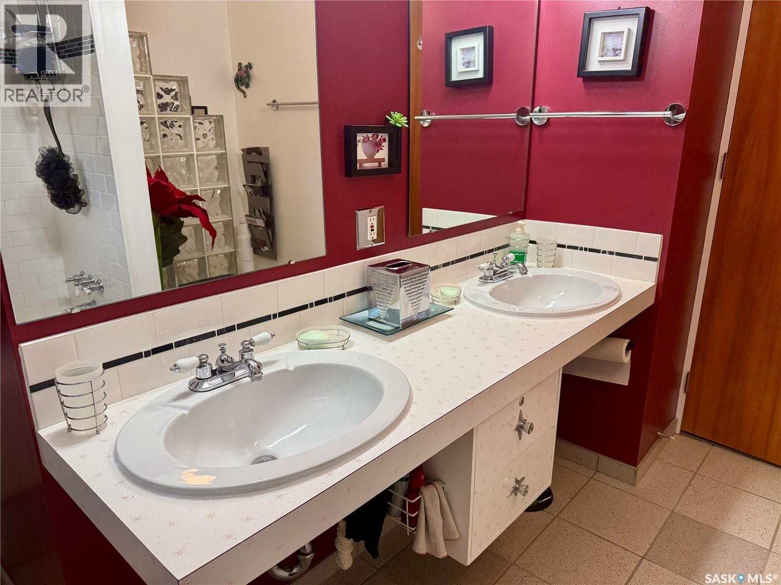 42 Spinks Drive, Saskatoon, SK