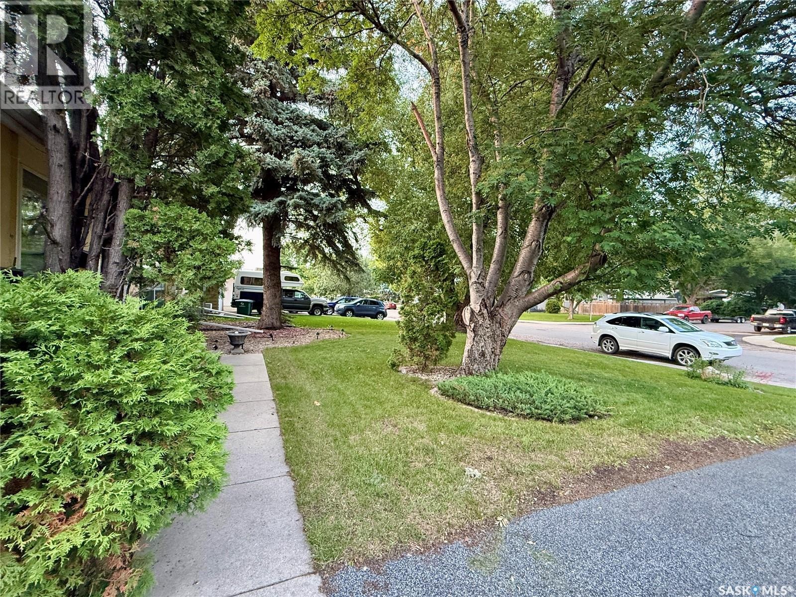 42 Spinks Drive, Saskatoon, SK