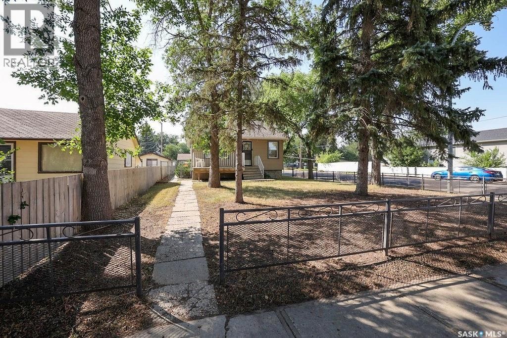 1200 Atkinson Street, Regina, SK