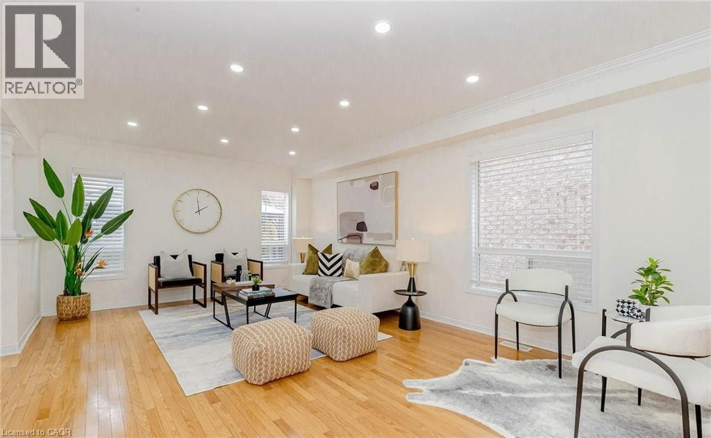 2452 Pathfinder Drive, Burlington, ON