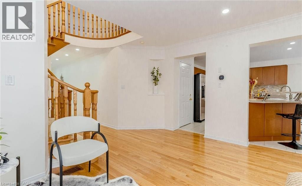 2452 Pathfinder Drive, Burlington, ON