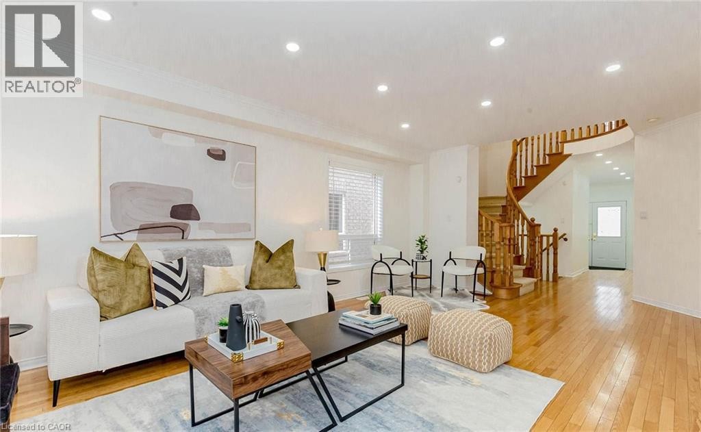 2452 Pathfinder Drive, Burlington, ON