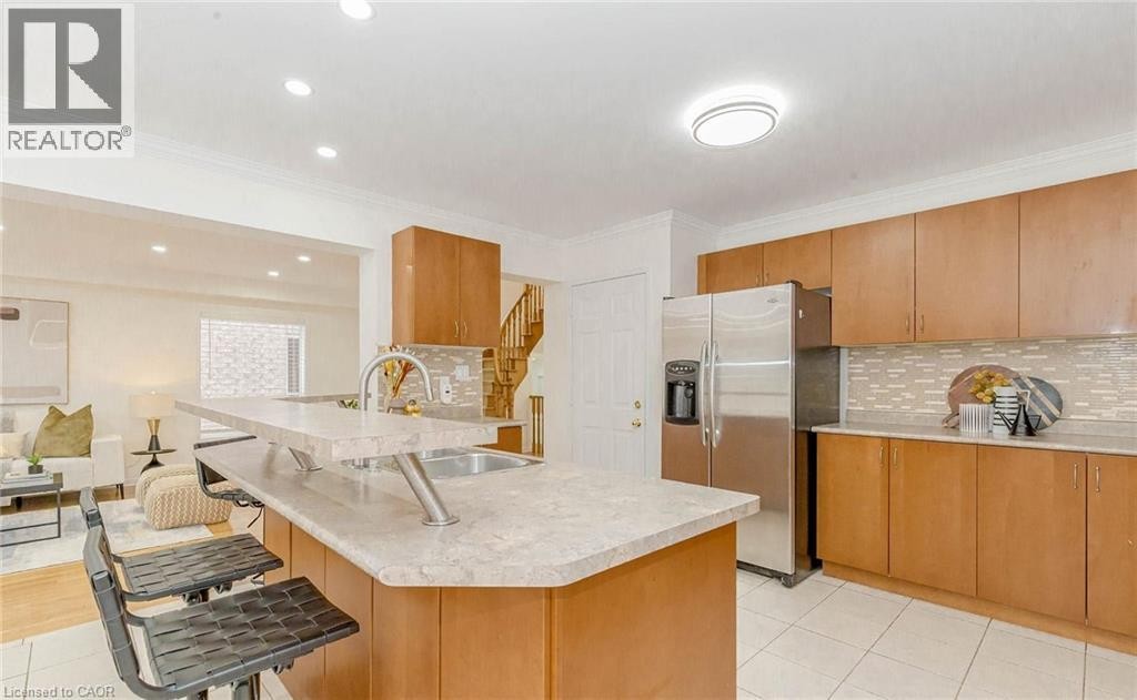 2452 Pathfinder Drive, Burlington, ON