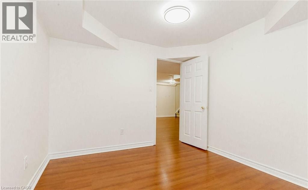 2452 Pathfinder Drive, Burlington, ON