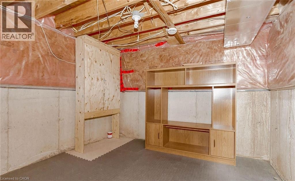 2452 Pathfinder Drive, Burlington, ON
