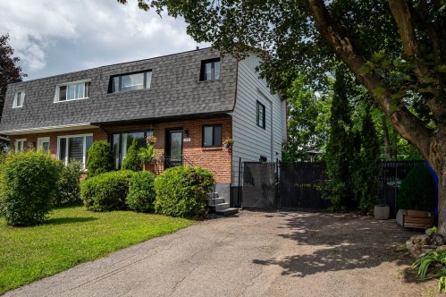 71 Rue des Lys  Blainville, QC J7C 3L6