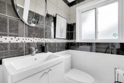 Powder room - 