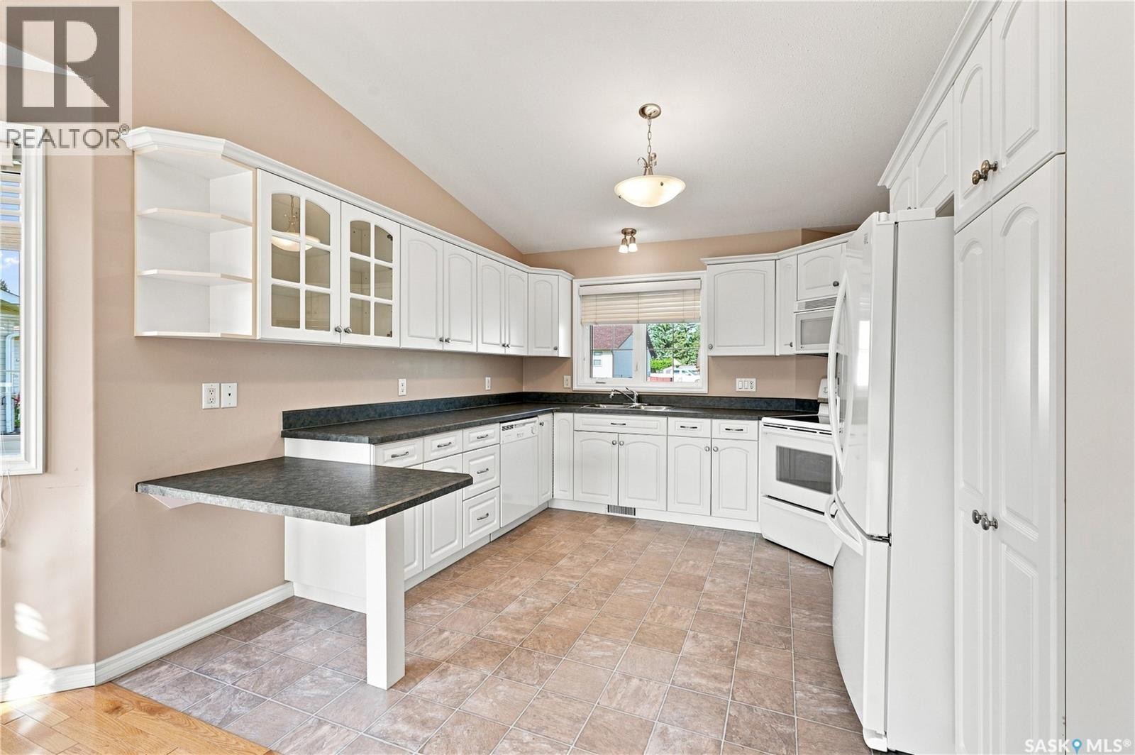 5012 Central Avenue, Waldheim, SK