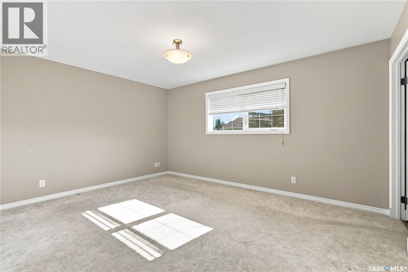 5012 Central Avenue, Waldheim, SK