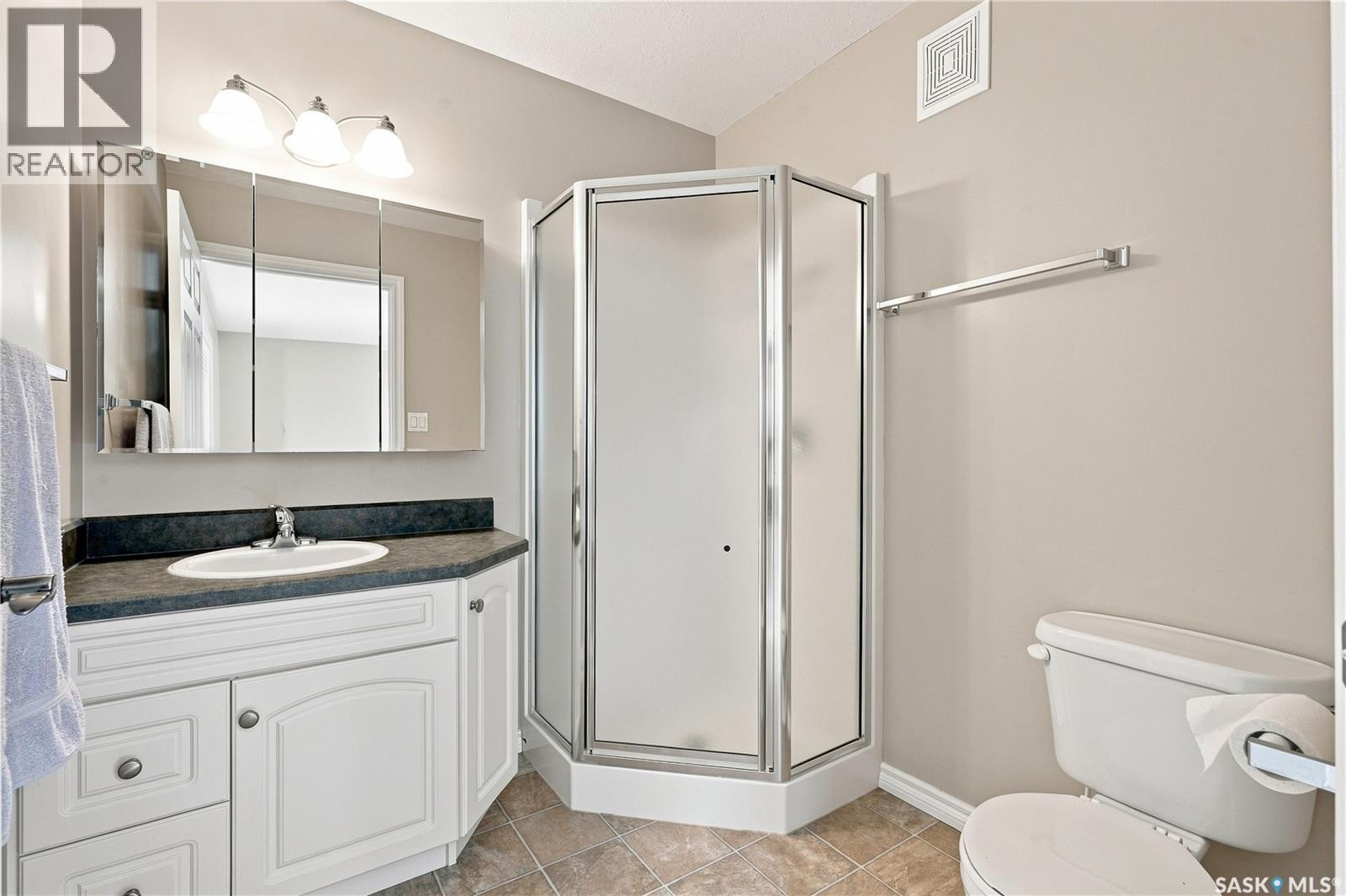 5012 Central Avenue, Waldheim, SK
