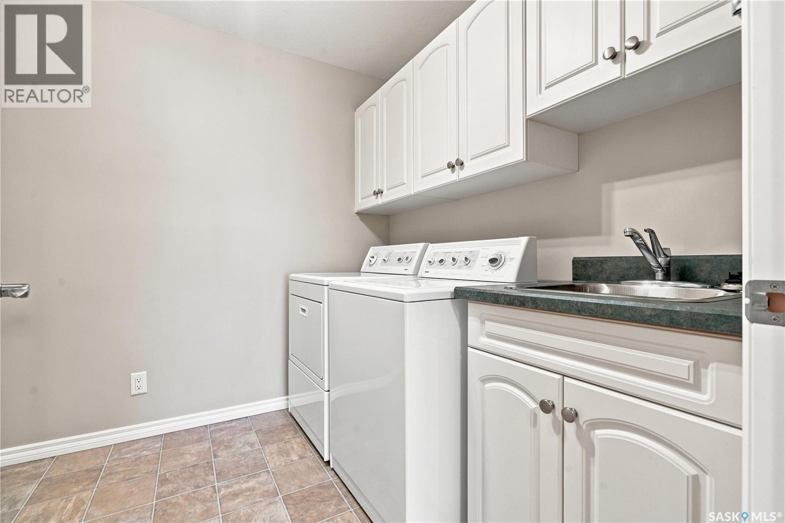 5012 Central Avenue, Waldheim, SK