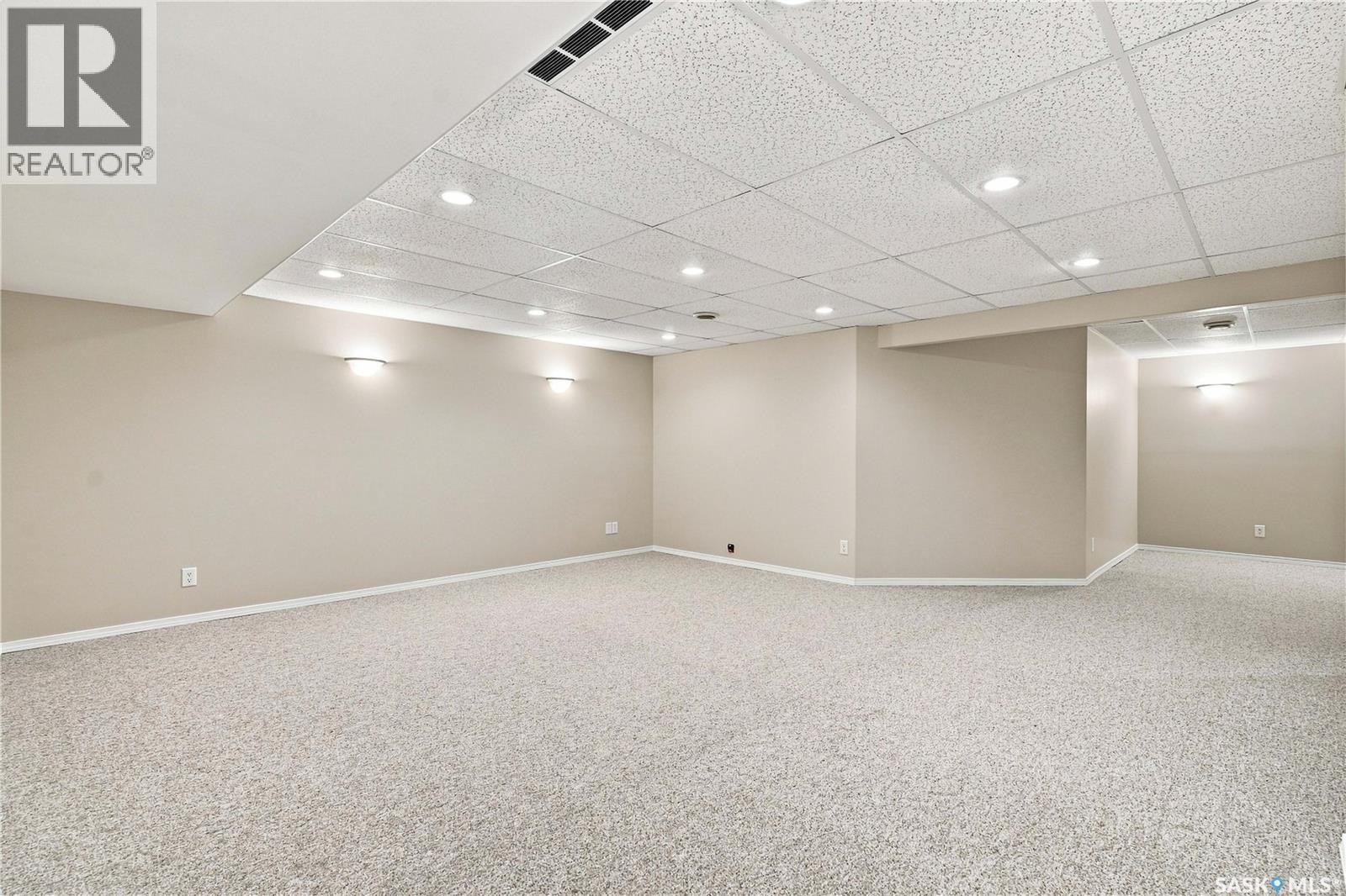 5012 Central Avenue, Waldheim, SK