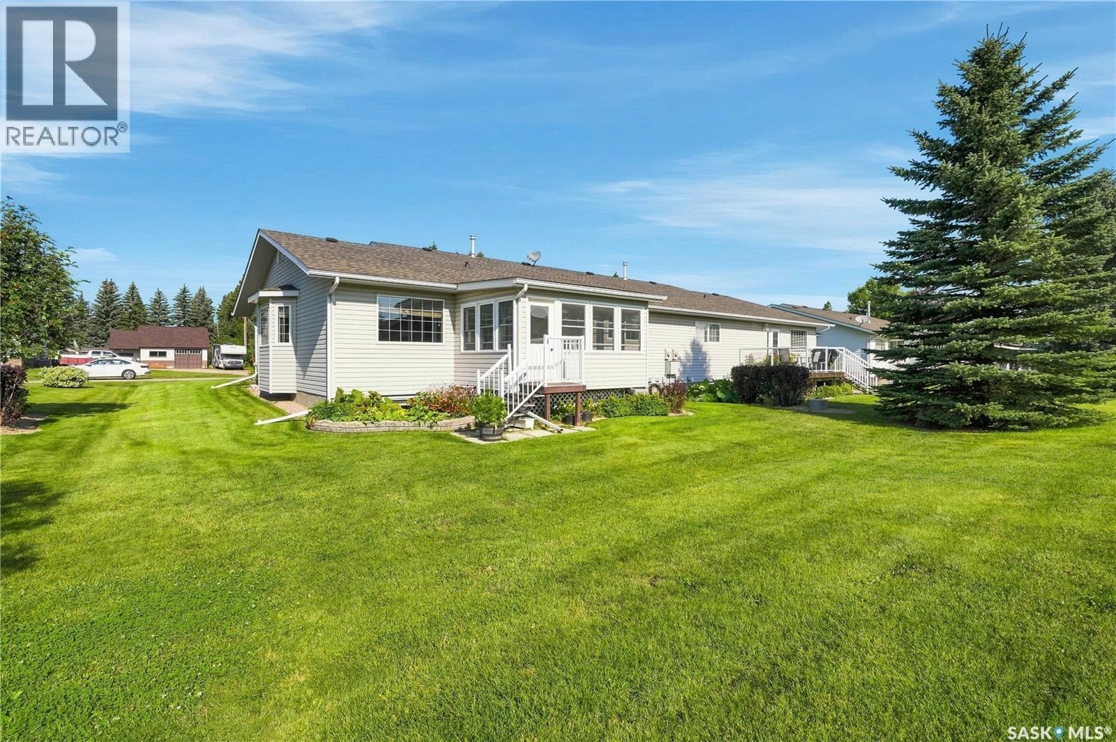 5012 Central Avenue, Waldheim, SK