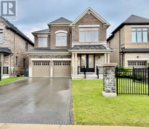 33 LOST CANYON WAY  Brampton, ON L6X 3A6